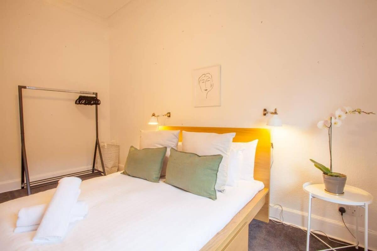 Stunning 2 Bed Property In Heart Of West End グラスゴー エクステリア 写真