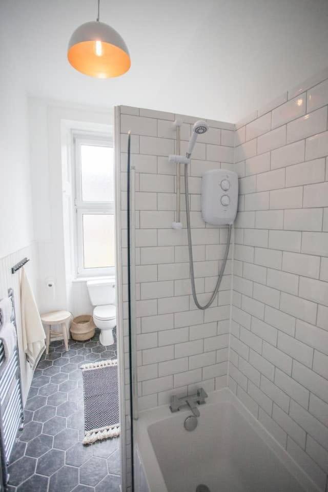 Stunning 2 Bed Property In Heart Of West End グラスゴー エクステリア 写真